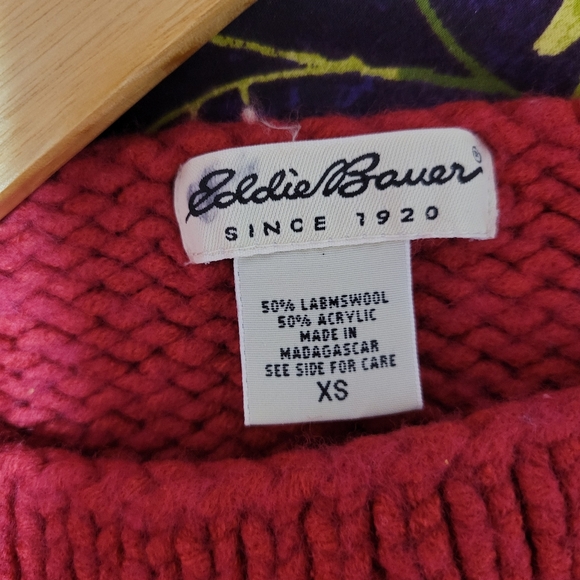 Eddie Bauer Vintage red cropped lambswool blend knitted yarn sweater - Picture 3 of 3